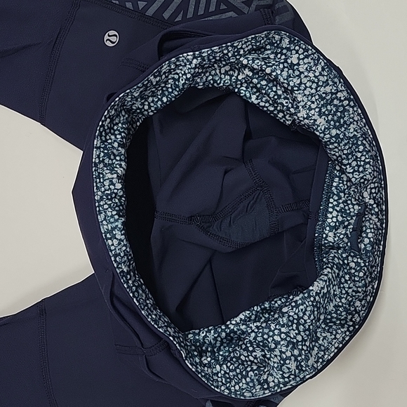 Lululemon Stash It Crop Leggings. - Picture 8 of 12